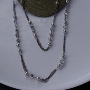 Women`s silver tone bead chain faux pearl necklace